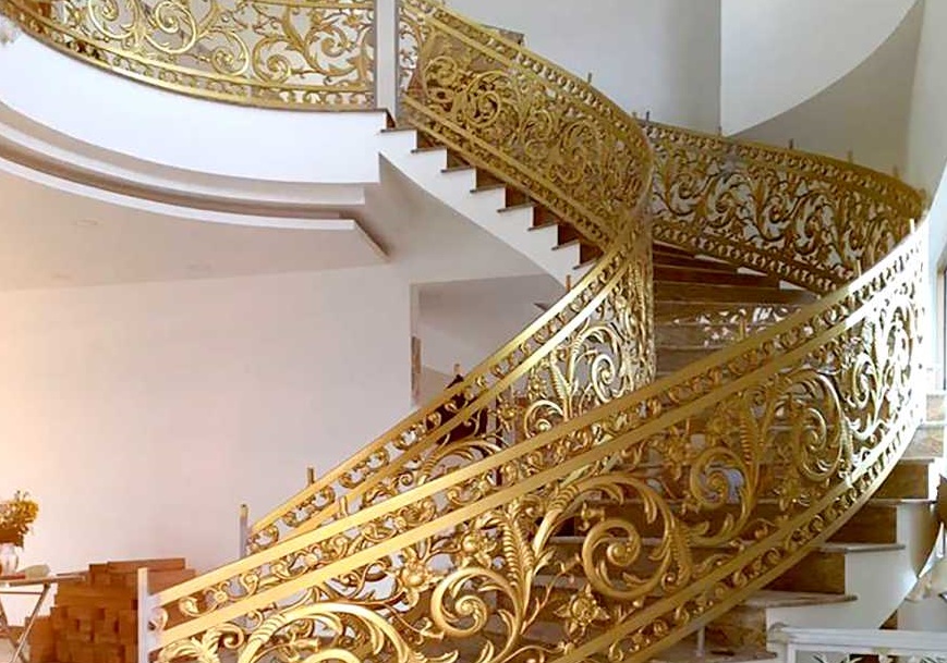 Cầu Thang Chưa Tay Vịn